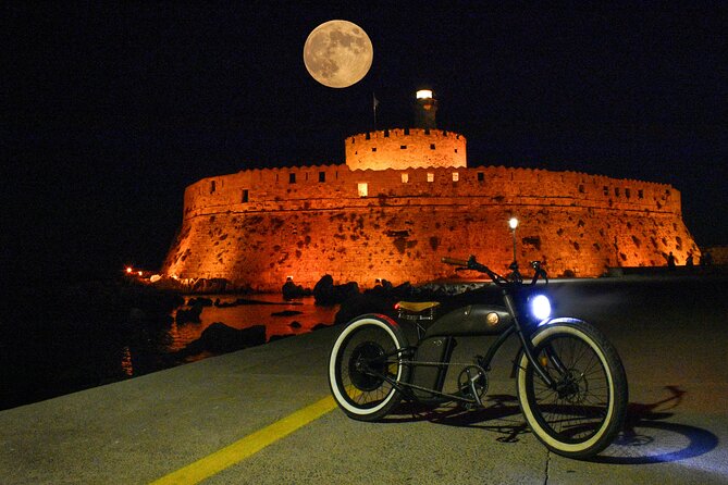 Night Old Town e-bike Gastro Tour with Drink & Meze - Greek meze and a drink after the ride