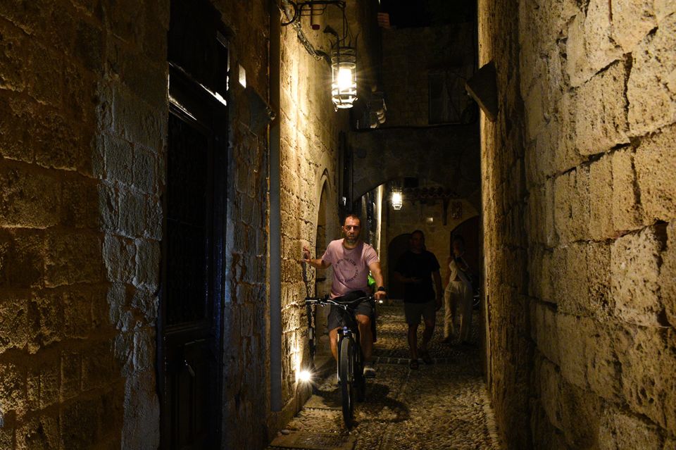 Night Rhodes: old town Gastro e-bike tour with drink & meze - The Palace, Suleiman Mosque, and Marine Gate