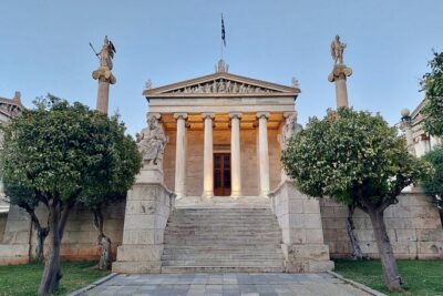 Night Tour of the City of Athens with Guide in Spanish - Starting with Athens’s neoclassical trilogy