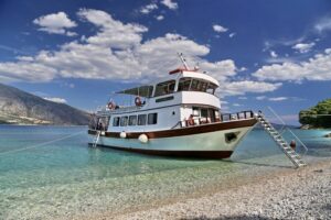Nydri: Boat Cruise to the famous beaches of Lefkada - The morning start at Nidri port (9:30 AM): what timing really means