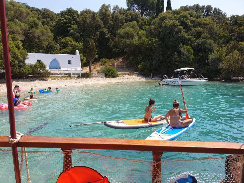 Nydri: Island-hopping Boat Cruise with Lunch and Drinks - Entering Papanikolis Cave: the kind of stop that feels real