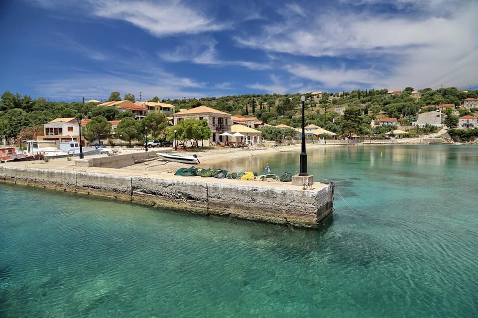 NYDRI: LEFKADA Cruise - Nydri - Meganisi - Kastos - Kalamos - Papanikolis Cave: a strong first stop
