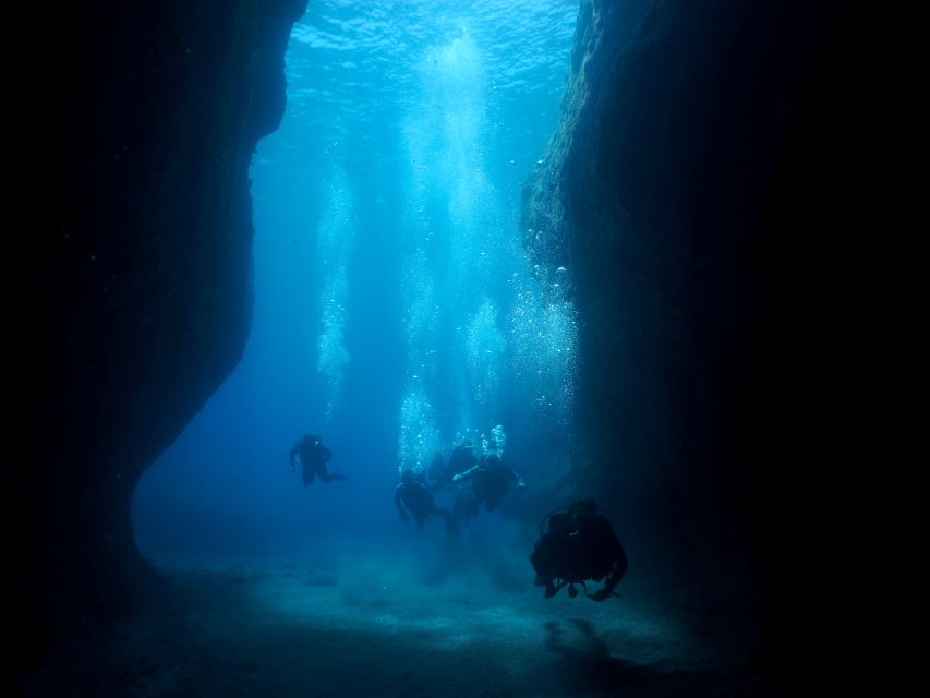 Oia: 2 Guided Scuba Dives off Santorini for Certified Divers - Two tanks around Santorini’s volcanic islands