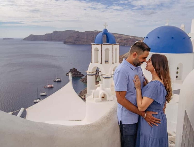 Oia: Couple Photoshoot Seprate Entrance to Blue Dome - Price and value: $176 for up to 3, plus RAWs and video