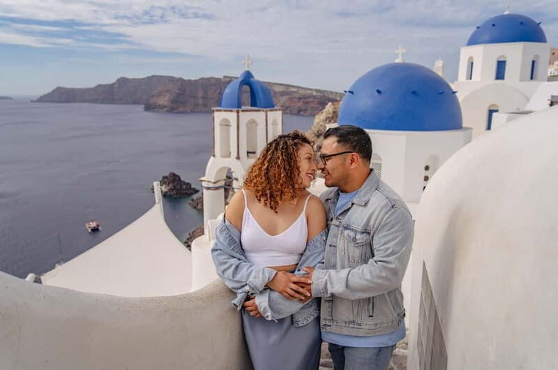 Oia: Couple Photoshoot Seprate Entrance to Blue Dome - Picking the right location: Oia, Imerovigli, Fira, or your hotel