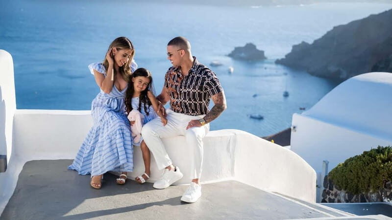 Oía: Santorini Professional Photoshoot with Edited Photos - You choose your favorite photos: why that improves the final set
