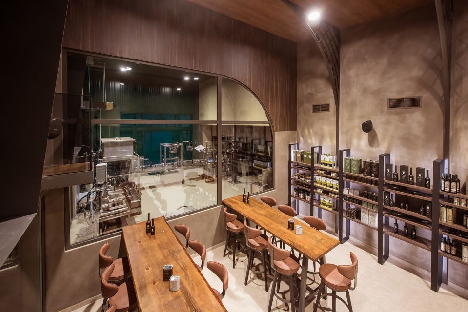 Olive Oil Food Pairing in Crete - Food pairing makes the lesson practical