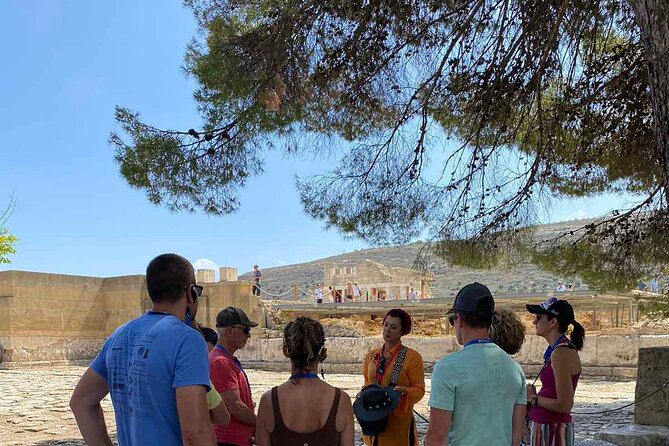Palace of Knossos - Early Morning Ticket and avoid crowds - Why a guide helps at Knossos