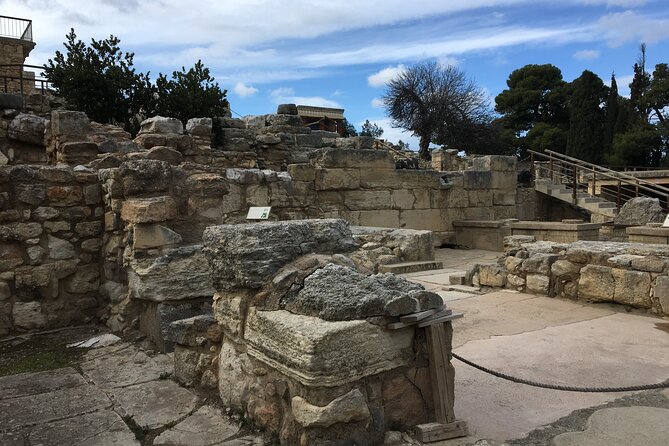 Palace of Knossos - Early Morning Ticket and avoid crowds - Myth, archaeology, and the Minotaur