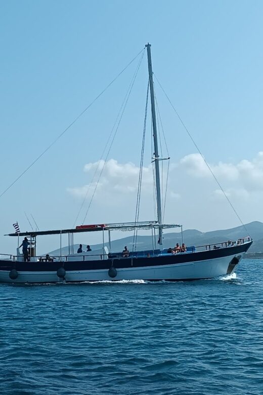 Paros Antiparos: Full-Day Boat Tour with Lunch & Drinks - Key reasons this Paros–Antiparos boat tour works so well