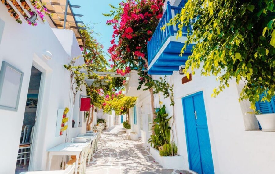 Paros & Antiparos Tour:Ferry ride, Villages & Beaches - Naoussa alley time after the sea break: where the day closes strong