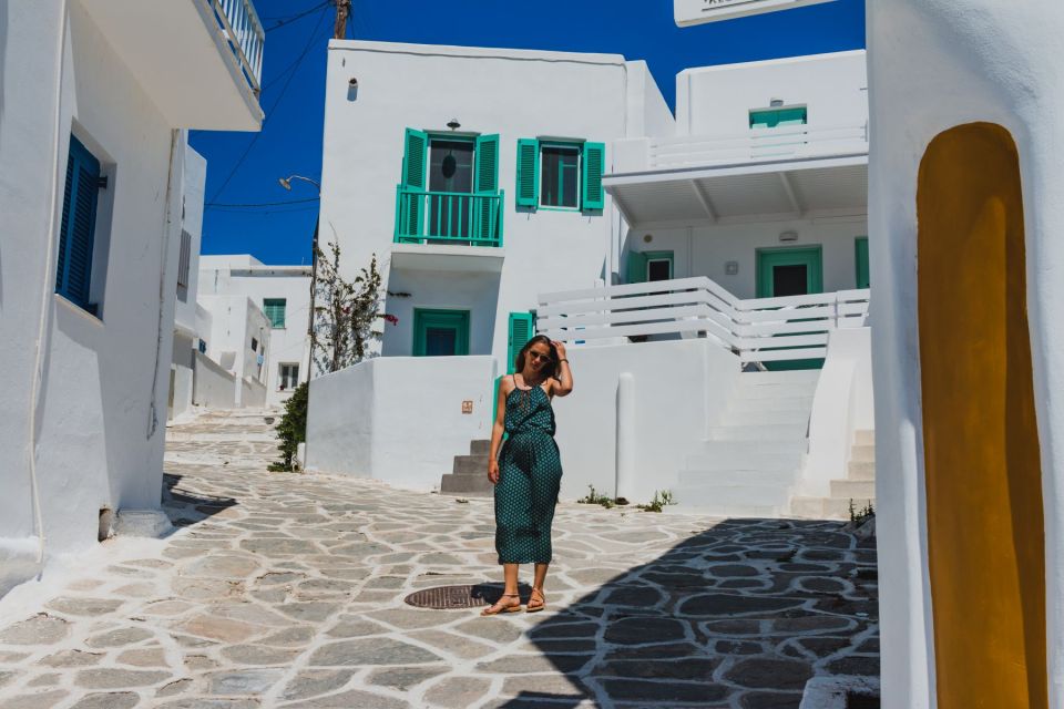 Paros: Exclusive Sunset Highlights Tour by Luxury Minivan - Agioi Anargyroi and the sunset over Parikia Bay