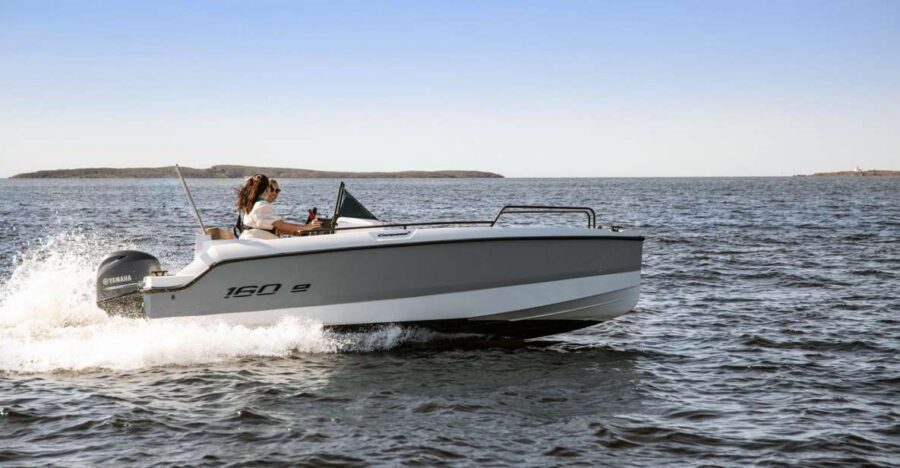 Paros: Full-Day New Modern Boat Rental with Self-Driving - Why this Paros self-drive boat rental beats the big-tour model
