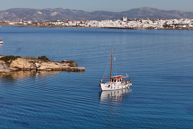 Paros Half Day Boat Tour from Naoussa port and Bay . - Food, wine, and the “snacks are flowing” feeling