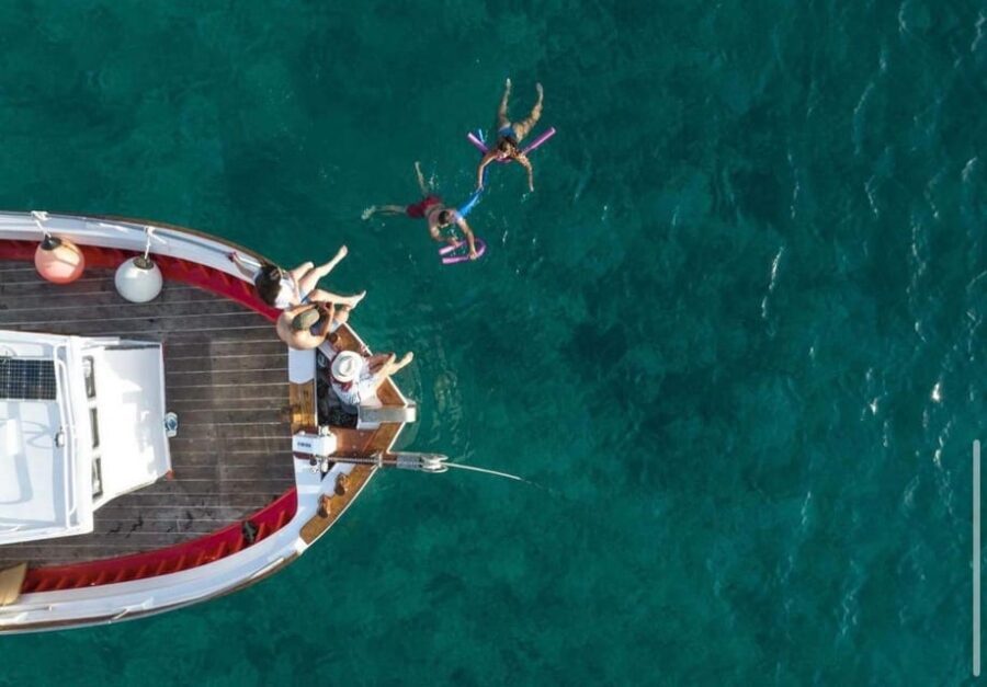 Paros: Highlights Tour with Fishing & Tasting in Naoussa - Swimming and snorkeling gear: a nice safety net for non-experts