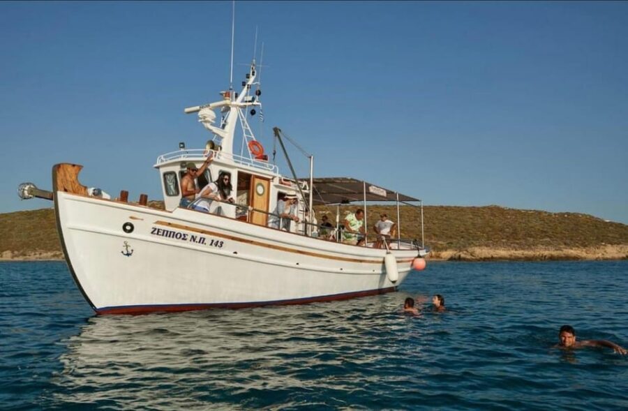 Paros: Highlights Tour with Fishing & Tasting in Naoussa - Laggeri beach stop: calm bay water and easy swimming time