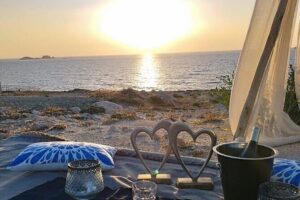 Paros Picnic - The 2-Hour Rhythm: Setup, Arrival, and Enjoying the Moment