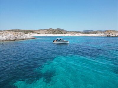Paros: Private Paros and Antiparos Luxury Speedboat Tour - Starting from Aliki and settling into the Saxdor 320