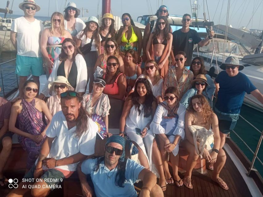 Paros: Traditional Gulet Shared or Private Island Cruise - Comfort and safety details you can actually feel