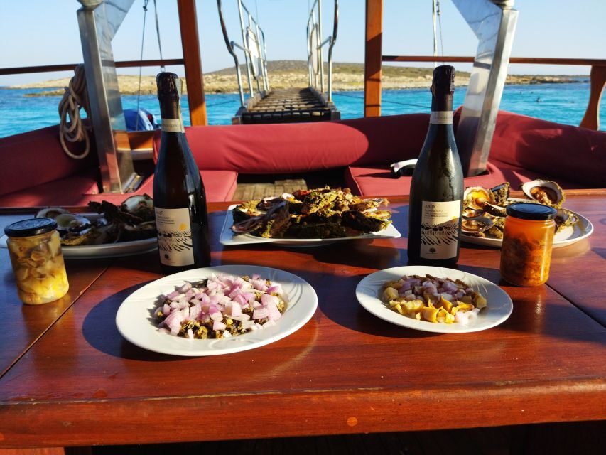 Paros: Traditional Gulet Shared or Private Island Cruise - Piso Livadi boarding day: how to set yourself up