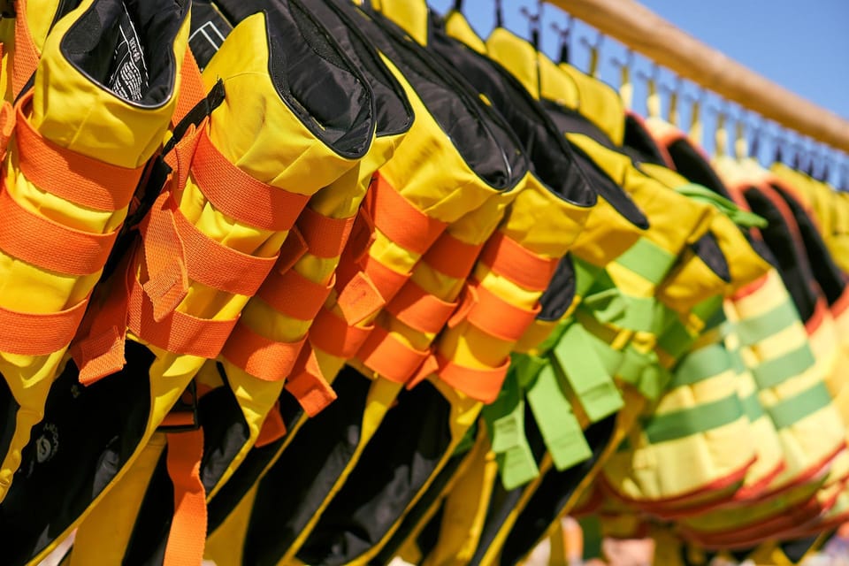 Perissa: Santorini Jet Skiing, Tubing, and Kayaking Package - Key points to know before booking