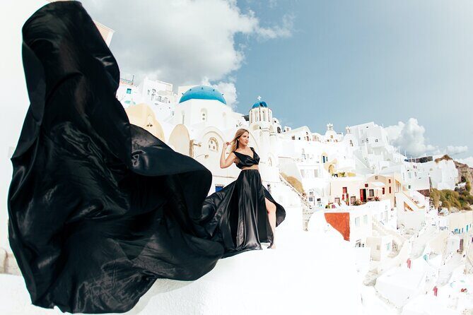 Photoshoot in Flying Dresses in Santorini - The Shoot Flow: What Happens During the 60 Minutes