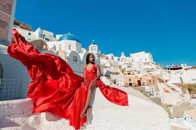 Photoshoot in Flying Dresses in Santorini - Photos, Retouching, and What to Expect in the Final Set