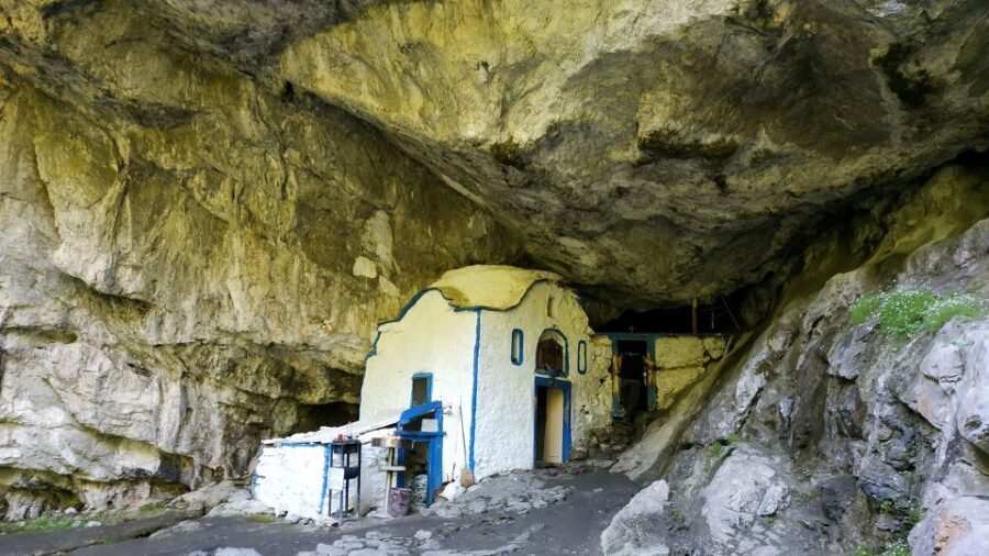 Pieria: Guided Hiking Tour in Enipeas Gorge of Mount Olympus - Route overview: Prionia, Enipeas Gorge, and the walk to Litochoro