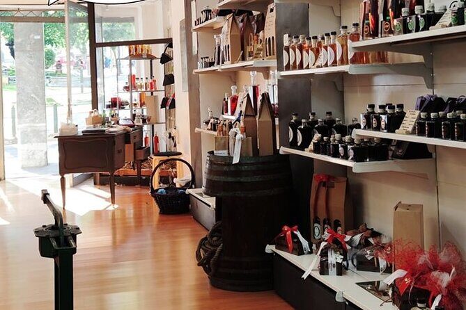 Polykala Distillery: 128 years of history & liqueur tasting. - Polykala Distillery in Athens: a short tasting with real personality