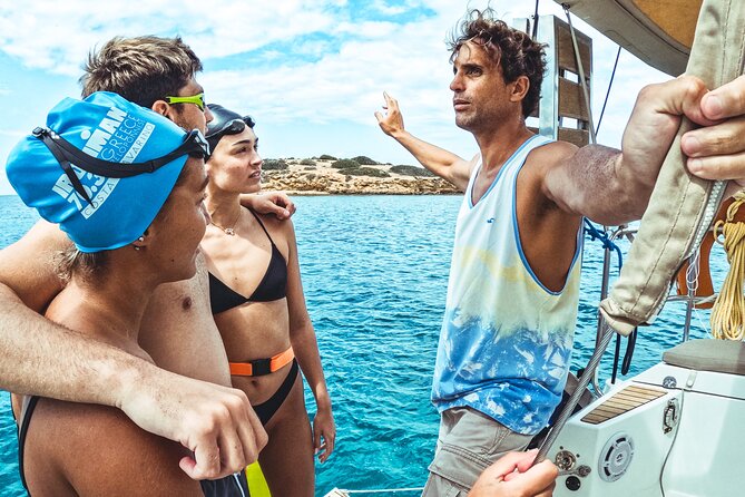Poros: Daily Swimming Cruise - Explore Saronic Islands - Hydra’s Historical Archives Museum