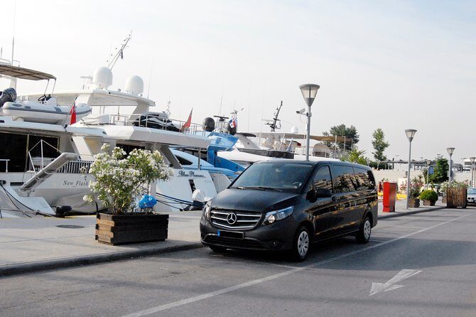 Port Transfer - The real value: a driver waiting for you in Athens