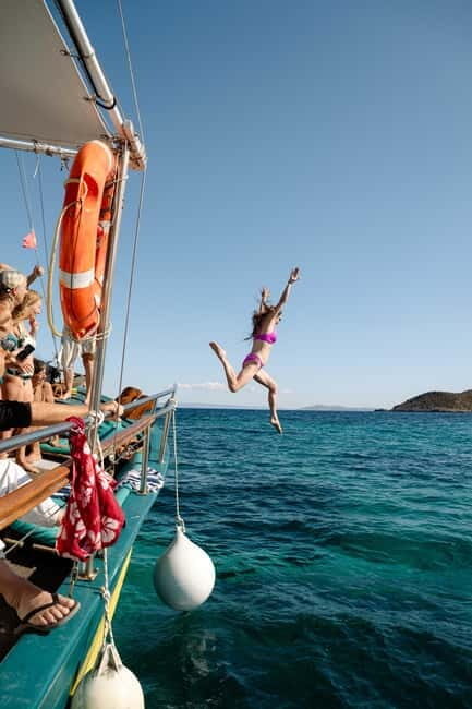 Porto Rafti: Athens East Attica Hidden Gems Cruise - Porto Rafti Wooden-Boat Cruise: What the 4 Hours Feel Like