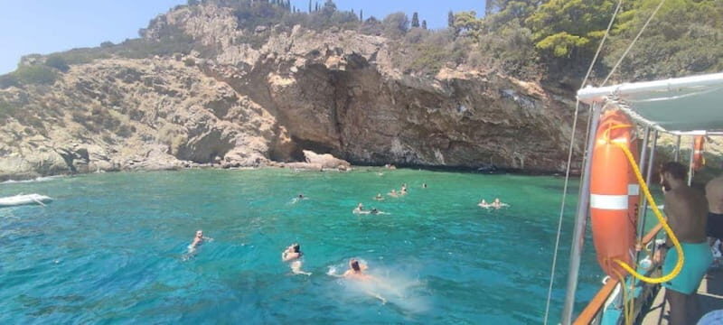 Porto Rafti: Athens East Attica Hidden Gems Cruise - Colossus of Porto Rafti and the Scenic Passages Between Stops