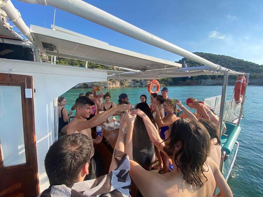 Porto Rafti: Athens East Attica Hidden Gems Cruise - Greek Snacks at Sea: Spanakopita, Tiropita, Wine, and Fruit