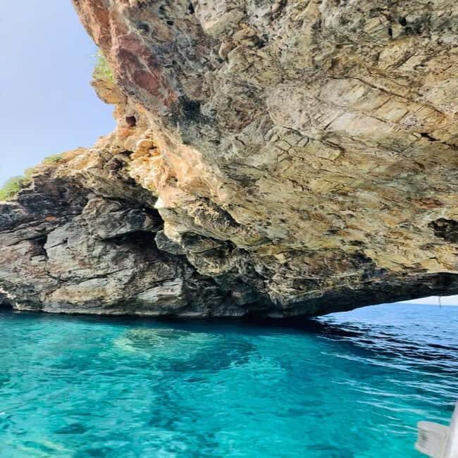 Pounta: A boat trip to the Pirate Cave - Blue Lagoon, Aspra Nera Sand, and Despotiko Ruins: How the Highlights Fit
