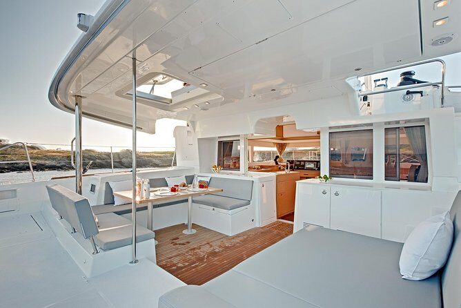 Premium Santorini Private Day Tour Elba 45, BBQ, drinks, transfer - White Beach Stop: Where the BBQ Actually Feels Worth It