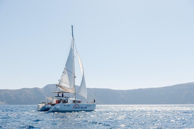Premium Santorini Private Day Tour Elba 45, BBQ, drinks, transfer - Food, Drinks, and Comfort on Board: Small Details That Matter at Sea