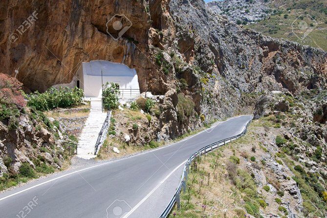 Preveli Beach and Damnoni Kourtaliotikowaterfalls from Rethymno - Getting there smoothly: meet point, pickup limits, and timing