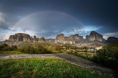 Private 2 day Meteora Photo Tour from Athens by train - Day one: Kalambaka station to the sunset viewpoints