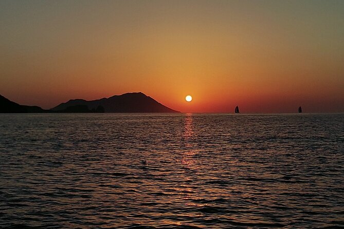 Private 2 Hours Sunset Cruise To Klima - What to Bring for the Sunset