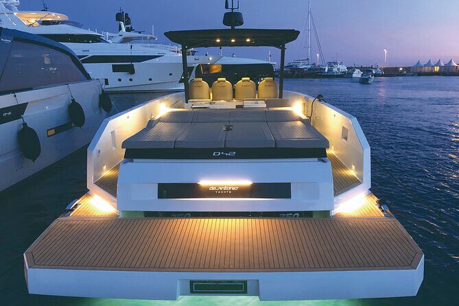 Private 5-Hour Cruise on Brand-New Luxury Yacht in Mykonos (Para Voce) - Paraga Beach and the Scorpios/SantAnna Framing