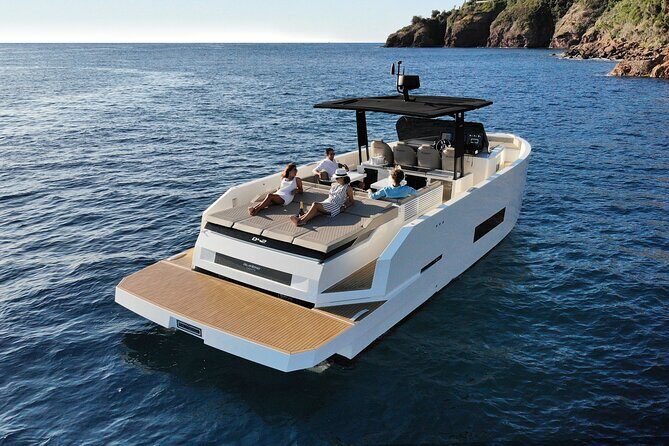 Private 5-Hour Cruise on Brand-New Luxury Yacht in Mykonos (Para Voce) - Food, Drinks, and Onboard Comfort That Actually Matter