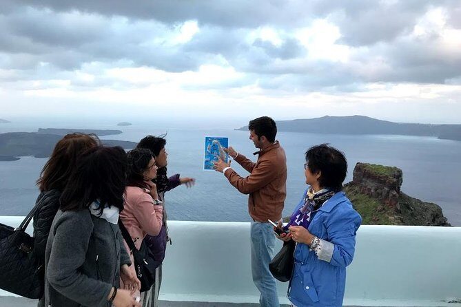 Private 5 Hours Highlights Tour by Native Guide with Wine Tasting - Stop 1: Firostefani’s Crown Views (15 Minutes)
