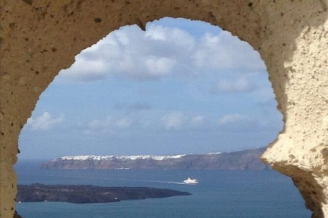 Private 6 hour guided tour in Santorini !!! - The caldera view is the main reward