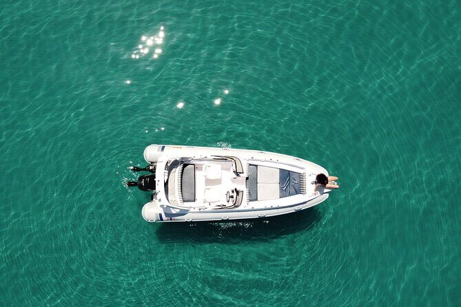 Private 7m 250hp speed boat tour Shipwreck Blue caves up to 8pax - Captain Leo’s flexibility: options on where to swim and when to move