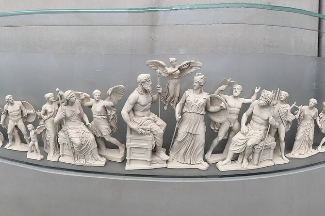 Private Acropolis & New Acropolis Museum for Families - A guide who can adjust the story to your children