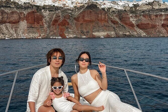 Private all included yacht Tour in Santorini - Volcano Mud Bath: The Messy Santorini Ritual