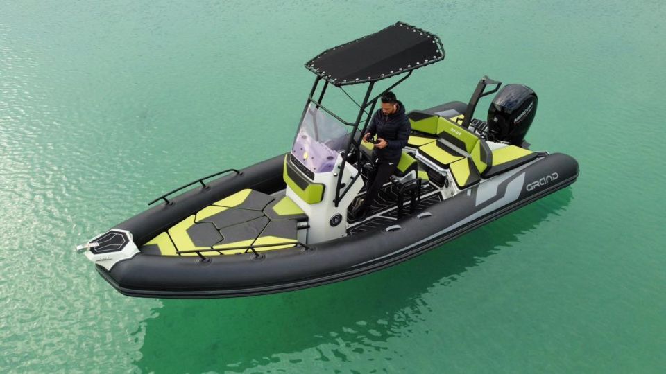 Private Boat tour with snorkeling & Sea Caves - Sea caves and Black Mountain