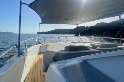 Private Caldera Cruise with Motor Yacht in Santorini - The Elixir motor yacht and what is included