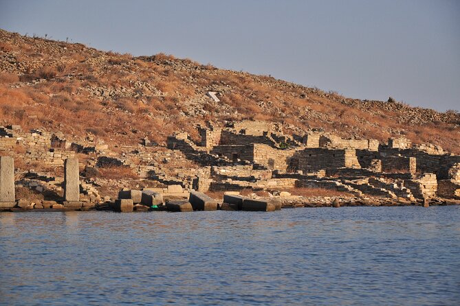Private Cruise: PAROS – DELOS – RHENIA - MYKONOS - Rhenia’s Skinos Beach and Blue Lacuna